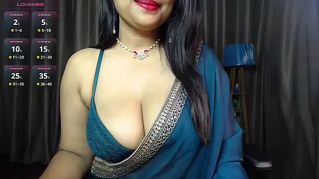 Snapshot of _Kamakshi chatting on 07-10-26, 05:59 Kamakshi online show from 07-10-26, 05:59