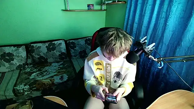 fameboyboo online show from 12-20-25, 04:47