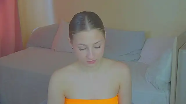 BritneyCruze online show from 12-15-25, 09:46