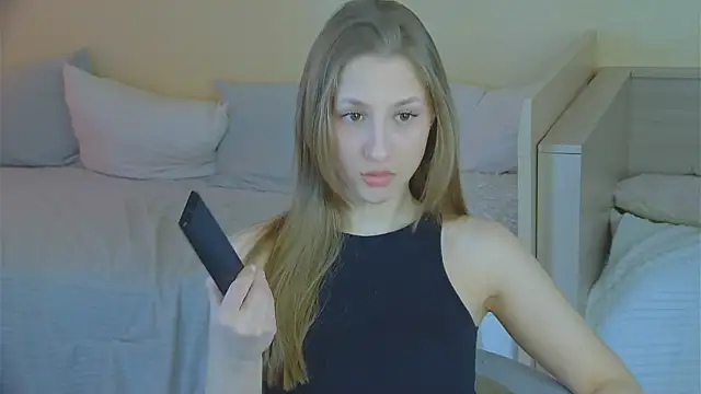 BritneyCruze online show from 03-18-26, 09:45