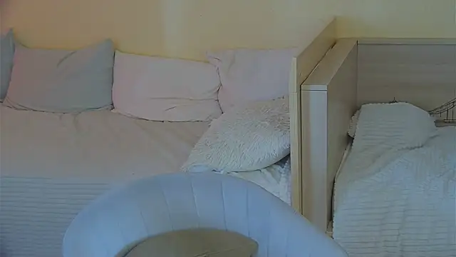 BritneyCruze online show from 04-02-26, 10:02