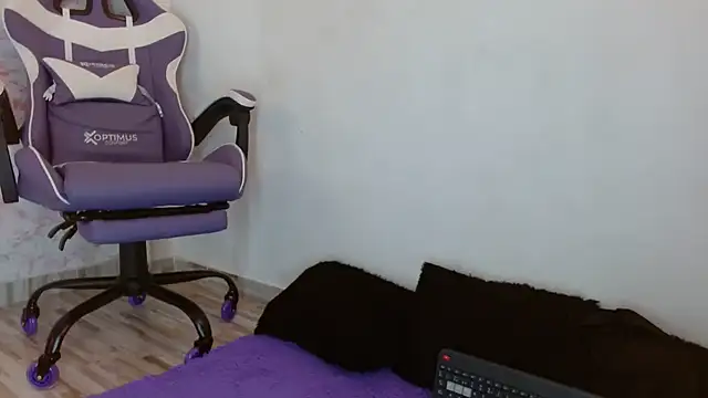 Snapshot of anahi__s chatting on 09-12-25, 08:42 anahi s online show from 09-12-25, 08:42