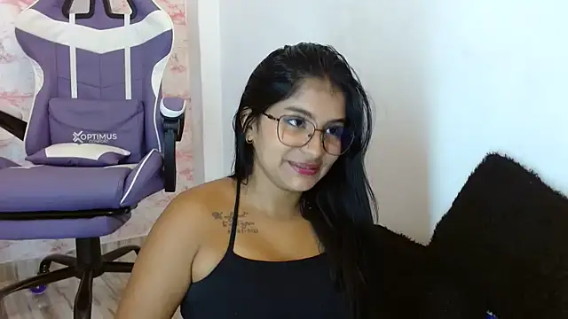 Snapshot of anahi__s chatting on 09-25-25, 08:12 anahi s online show from 09-25-25, 08:12