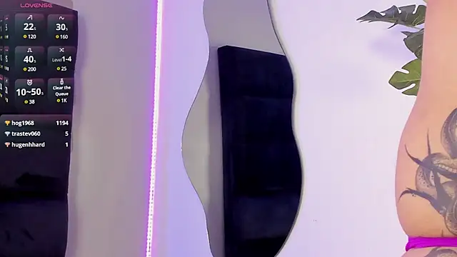 Snapshot of kenayfox chatting on 03-14-25, 10:50 kenayfox online show from 03-14-25, 10:50