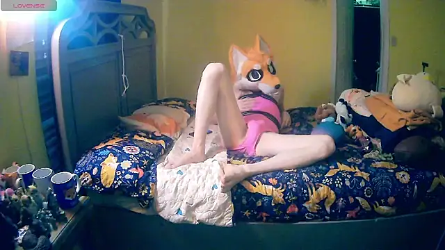 FoxieHikari online show from 10-27-25, 01:09