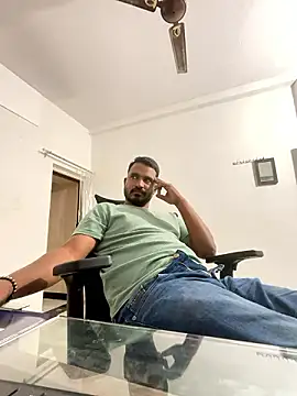 real meet girl finding in online show from 12-04-24, 10:46