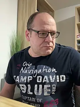 coupleLatinaLovers online show from 12-19-24, 05:29