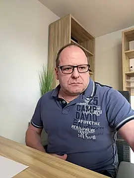 coupleLatinaLovers online show from 03-13-25, 11:08