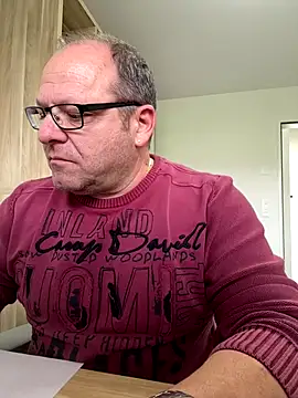 coupleLatinaLovers online show from 10-28-25, 11:36