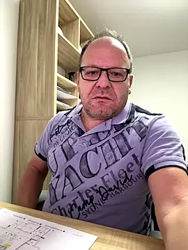 coupleLatinaLovers online show from 11-12-25, 06:25