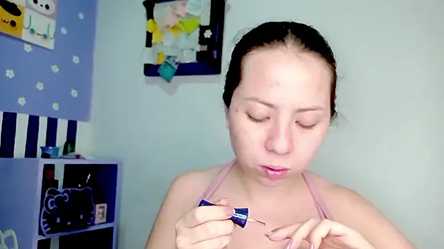 Snapshot of PetiteIvoryQueen19 chatting on 06-20-26, 03:42 PetiteIvoryQueen19 online show from 06-20-26, 03:42