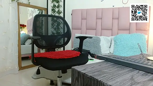 isabela ferrer  online show from 04-14-26, 01:39