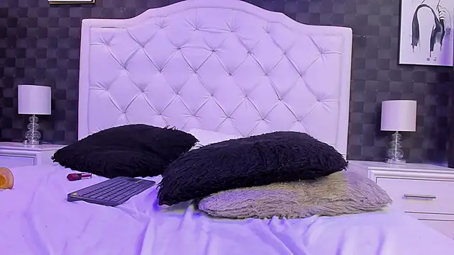 Snapshot of rave_connor chatting on 02-13-25, 11:15 rave connor online show from 02-13-25, 11:15