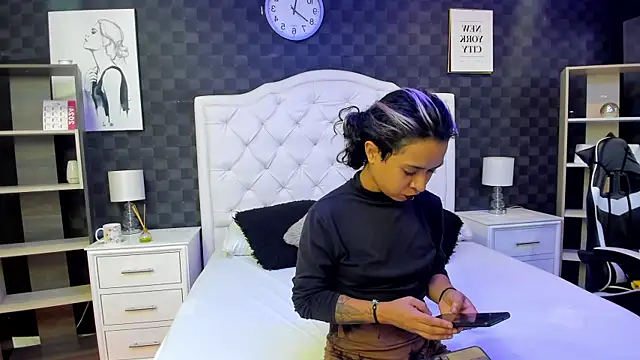 Snapshot of rave_connor chatting on 03-11-25, 07:03 rave connor online show from 03-11-25, 07:03