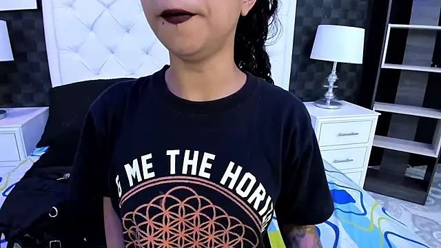 Snapshot of rave_connor chatting on 09-23-25, 06:44 rave connor online show from 09-23-25, 06:44