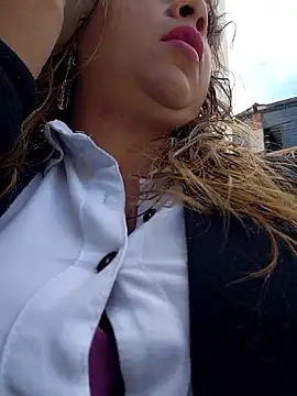 Laura-Hernandez online show from 01-08-26, 03:36