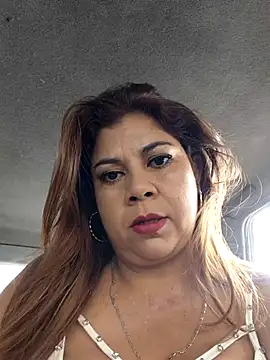 Laura-Hernandez online show from 04-05-26, 02:47