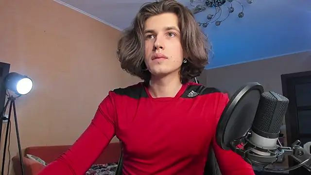 Snapshot of daddyMarty420 chatting on 12-15-25, 04:28 daddyMarty420 online show from 12-15-25, 04:28