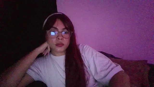 Snapshot of Kiri_Cutee chatting on 02-08-25, 05:29 Kiri Cutee online show from 02-08-25, 05:29