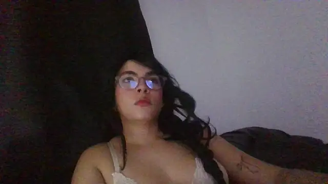 Snapshot of Kiri_Cutee chatting on 02-11-25, 04:55 Kiri Cutee online show from 02-11-25, 04:55