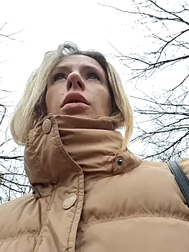 YourJuliena online show from 12-31-24, 10:37