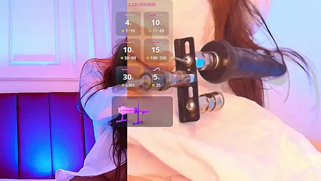 Snapshot of Luna_monroe_ chatting on 11-16-25, 12:00 Luna monroe online show from 11-16-25, 12:00