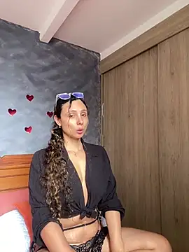 Snapshot of MafeeRoss chatting on 02-24-26, 05:55 MafeeRoss online show from 02-24-26, 05:55