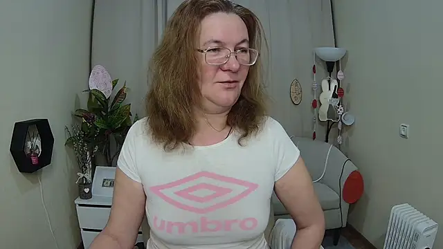 HolyMilfa online show from 04-15-26, 06:42