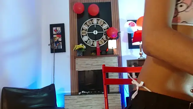 Snapshot of shantal_ray4 chatting on 02-20-25, 11:42 shantal ray4 online show from 02-20-25, 11:42