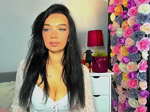 Snapshot of OliviaFantasy chatting on 12-17-25, 07:36 OliviaFantasy online show from 12-17-25, 07:36