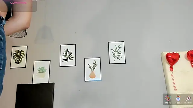 Maia W10 online show from 03-22-25, 12:35