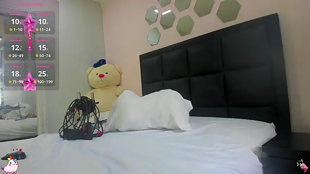 Snapshot of Catalina_Jonex chatting on 10-02-25, 08:05 Catalina Jonex online show from 10-02-25, 08:05