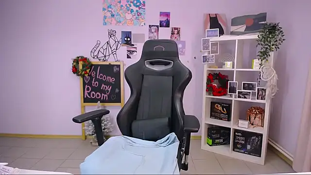 Snapshot of MelissaLovvv chatting on 01-22-25, 02:04 MelissaLovvv online show from 01-22-25, 02:04