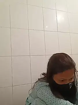 Snapshot of Nadia-2 chatting on 12-26-24, 06:01 Nadia-2 online show from 12-26-24, 06:01