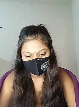 Snapshot of Nadia-2 chatting on 12-30-24, 03:47 Nadia-2 online show from 12-30-24, 03:47