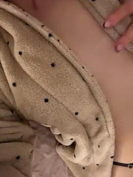 Snapshot of kotekxx000 chatting on 12-15-25, 08:24 kotekxx000 online show from 12-15-25, 08:24