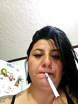 Snapshot of AngeleRoux chatting on 11-05-25, 04:01 AngeleRoux online show from 11-05-25, 04:01