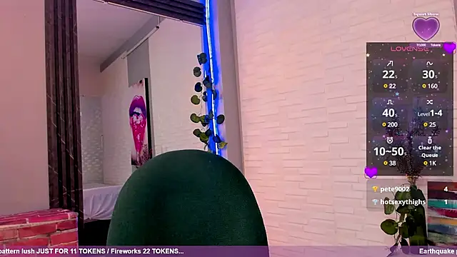 Snapshot of sweetieandjuicyy chatting on 01-15-25, 07:23 sweetieandjuicyy online show from 01-15-25, 07:23