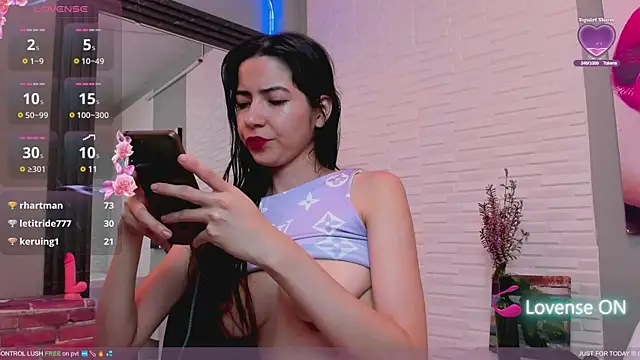 Snapshot of sweetieandjuicyy chatting on 02-03-25, 09:18 sweetieandjuicyy online show from 02-03-25, 09:18