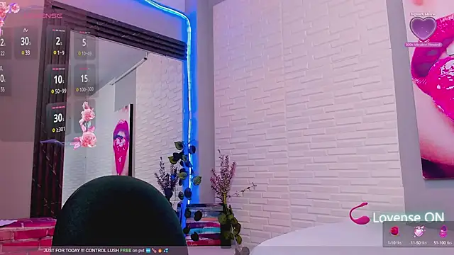 Snapshot of sweetieandjuicyy chatting on 02-27-25, 03:15 sweetieandjuicyy online show from 02-27-25, 03:15