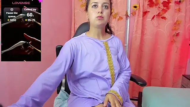 Snapshot of BadraSaadi chatting on 01-14-25, 12:14 BadraSaadi online show from 01-14-25, 12:14