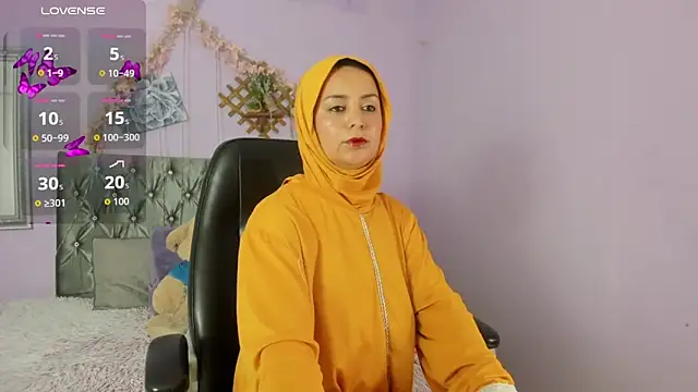 Snapshot of BadraSaadi chatting on 09-26-25, 08:02 BadraSaadi online show from 09-26-25, 08:02