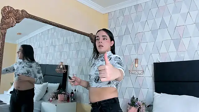 JustinePerry online show from 04-12-26, 03:44