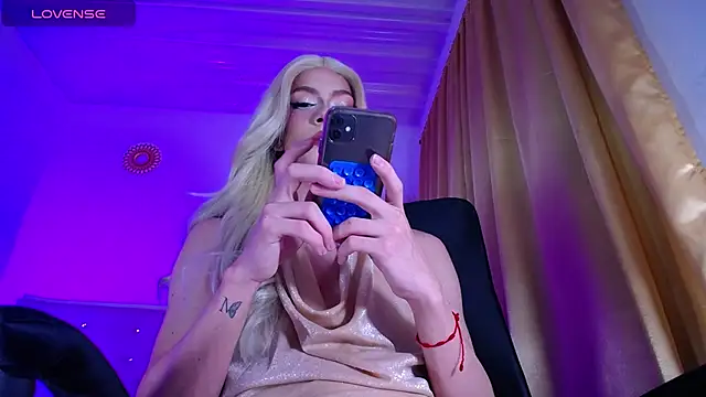 Snapshot of khalany_hadid chatting on 05-05-26, 05:15 khalany hadid online show from 05-05-26, 05:15