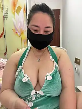 Snapshot of Angie_88 chatting on 02-27-25, 02:43 Angie 88 online show from 02-27-25, 02:43