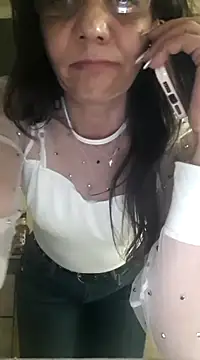 Snapshot of Candy222254 chatting on 12-30-24, 08:04 Candy222254 online show from 12-30-24, 08:04