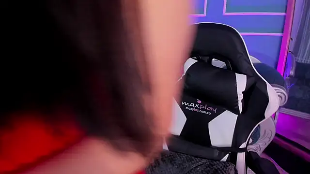 Snapshot of Red_star8 chatting on 11-14-25, 11:20 Red star8 online show from 11-14-25, 11:20