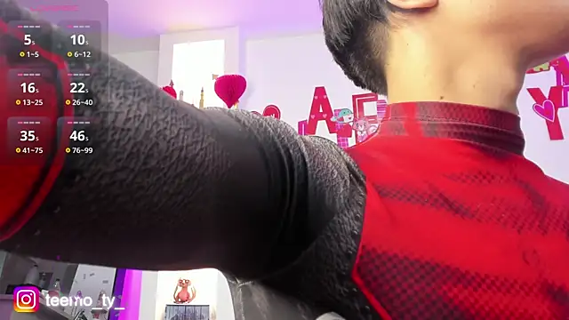 Snapshot of teemotwink chatting on 02-14-25, 09:32 teemotwink online show from 02-14-25, 09:32