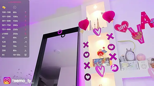 Snapshot of teemotwink chatting on 02-15-25, 09:37 teemotwink online show from 02-15-25, 09:37