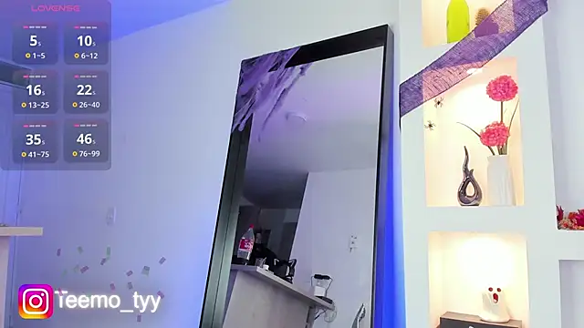 Snapshot of teemotwink chatting on 10-26-25, 10:04 teemotwink online show from 10-26-25, 10:04